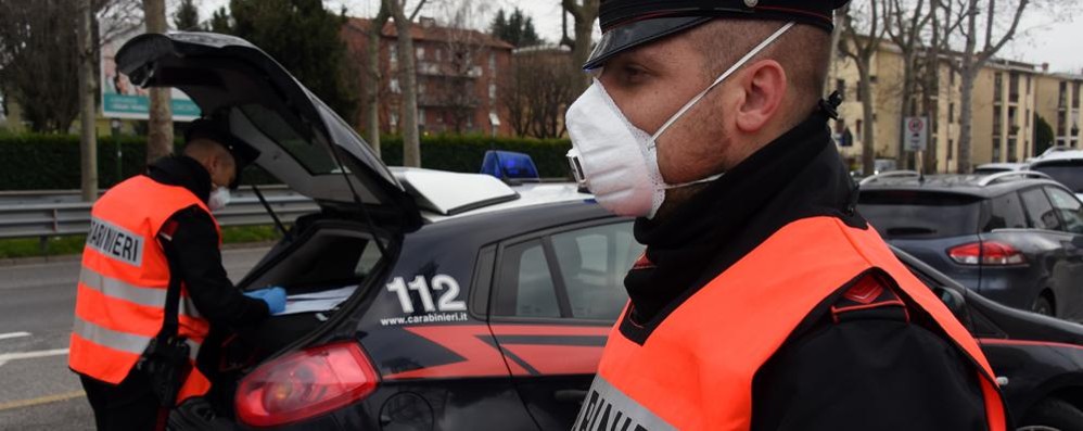 Un posto di blocco dei carabinieri