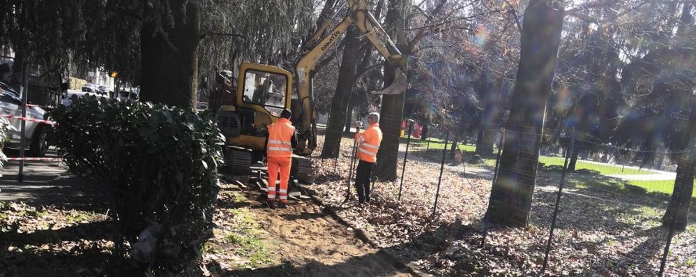 I lavori per realizzare la pista ciclabile