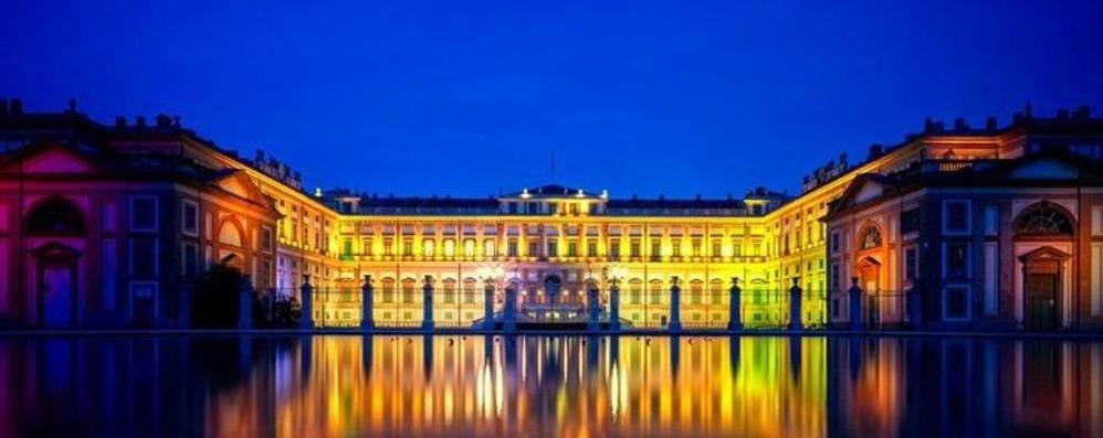 La Villa reale di Monza illuminata di giallo