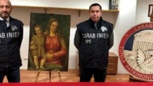 I carabinieri del Nucleo Tpc con l’opera