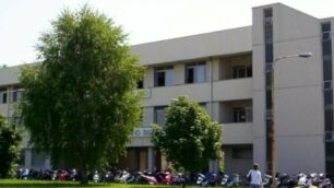 La sede degli istituti scolastici Bassi e Levi di via Briantina, che ospiterà l'istituto tecnico superiore