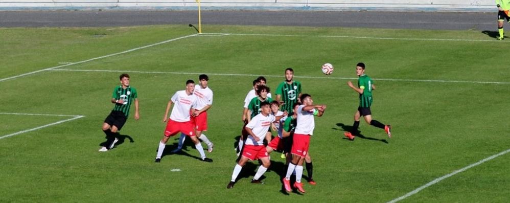 La Juniores della Vis Nova Giussano in campo a Varese all’inizio della stagione