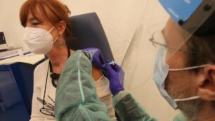Monza Punto vaccino agli Istituti clinici Zucchi