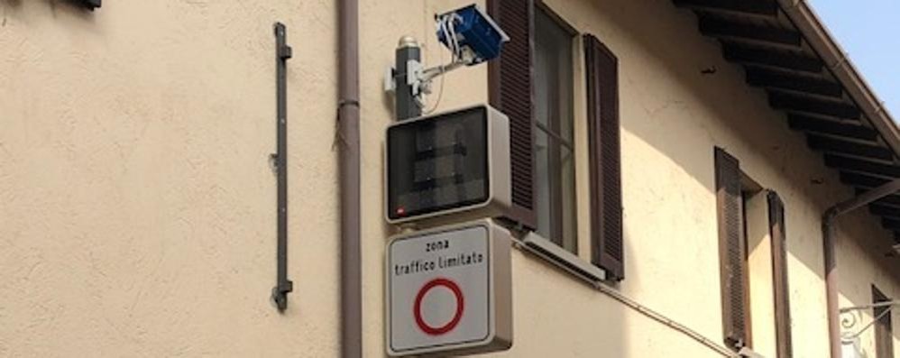 Vimercate telecamera varco ztl via Vittorio Emanuele