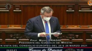 Draghi: «Speriamo di riaprire le scuole dopo Pasqua, anche in zone rosse»