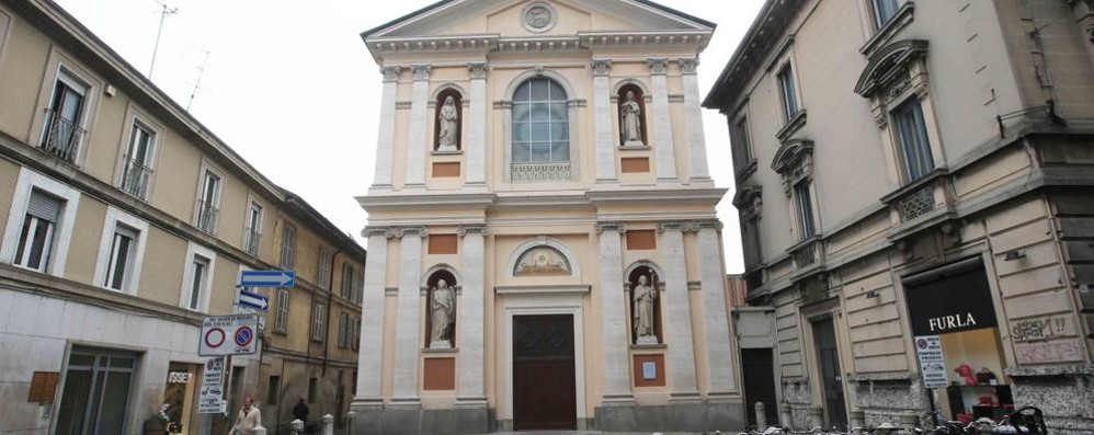 Monza Chiesa Sacramentine - foto d’archivio