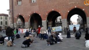 Il flash mob di “sConnessi” a Monza
