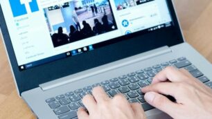 Al lavoro sul computer: il datore di lavoro può accedere alle mail?