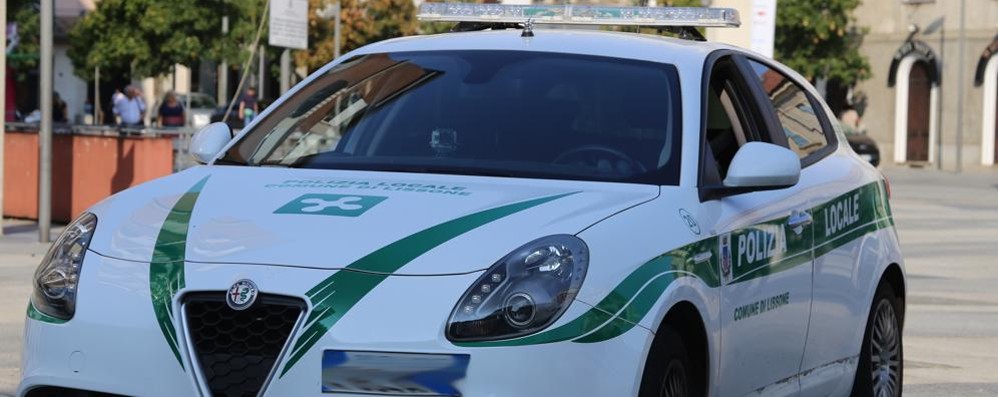 Una pattuglia della polizia locale di Lissone