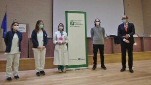 La presentazione della sperimentazione: Luca Rivolta è il primo alla destra del pannello di Regione Lombardia