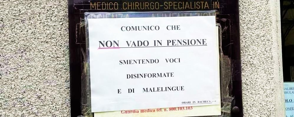 Paderno - Il cartello della dottoressa Vailati contro le malelingue