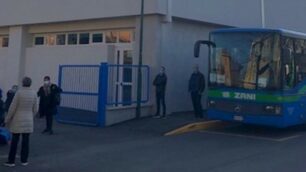 Vimercate scuola elementare da vinci uscita bambini non sicura per bus