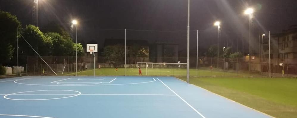 Il nuovo campo da basket dell’oratorio L’Agorà di Carate