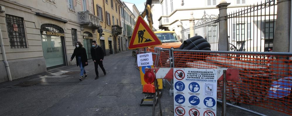 Monza Inizio cantiere via Mantegazza