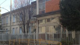 Agrate ex scuola via ferrario