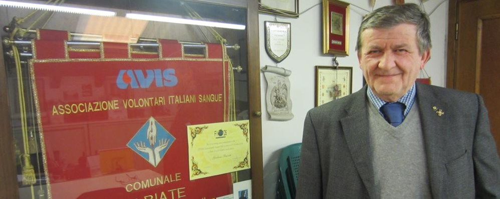 Giuliano Buratti, storico presidente dell’Avis di Albiate, passa il testimone