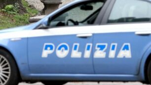 Un’auto della polizia di Stato