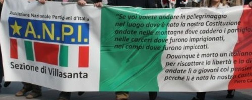 Lo striscione dell’Anpi di Villasanta