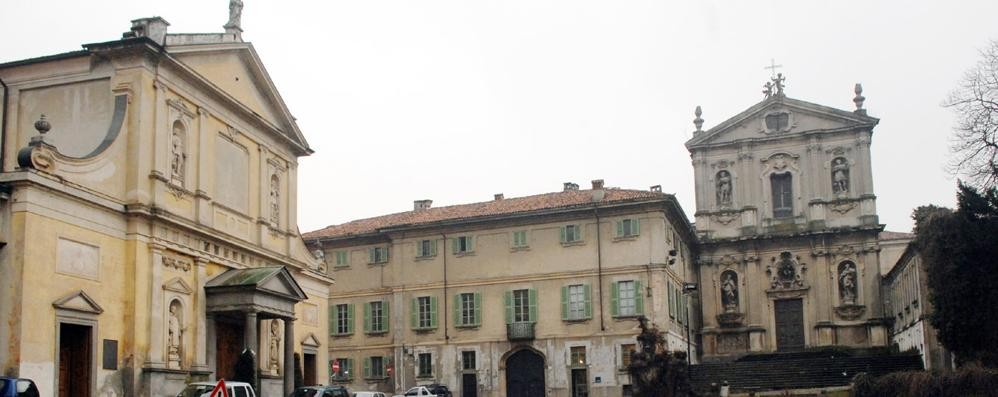 MEDA PIAZZA VITTORIO VENETO - foto d’archivio