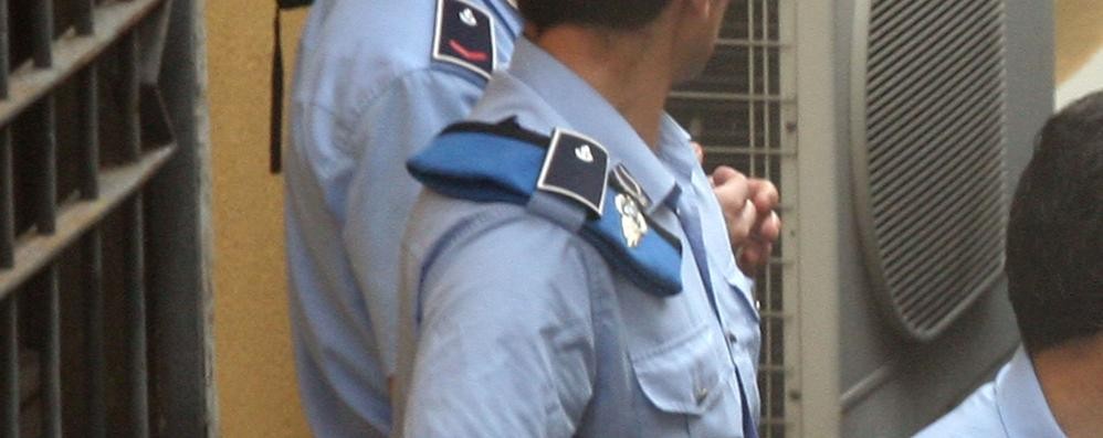 Agenti di polizia penitenziaria