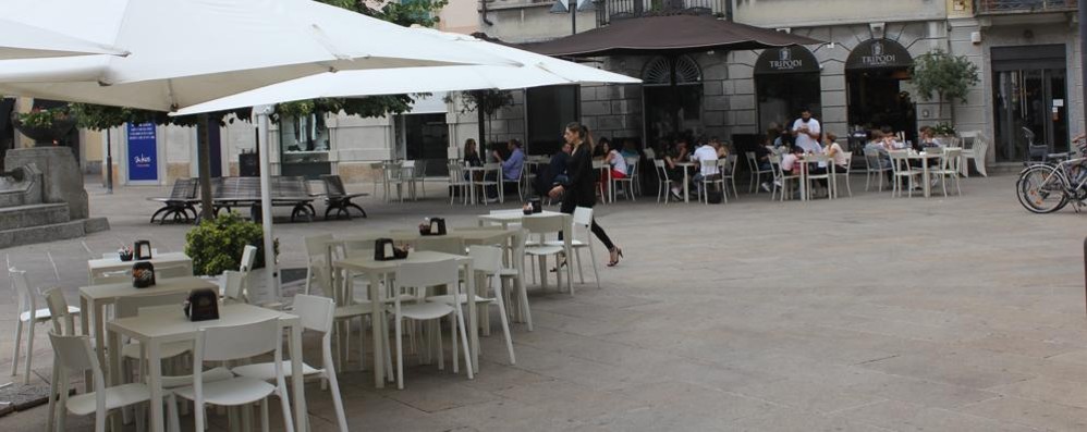 Piazza Vittorio Veneto a Seregbno in una foto di repertorio