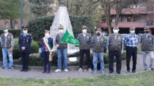 La cerimonia degli alpini a Macherio