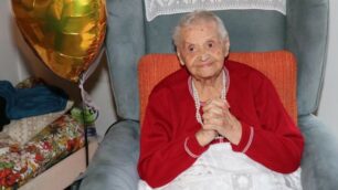 Seregno: la soddisfazione dell'ultracentenaria Caterina Rabissi ( foto Volonterio)