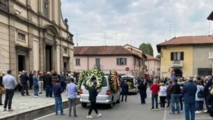 BIASSONO funerale Tiziano Cozzaglio