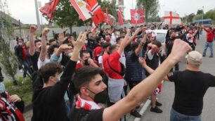 Monza Tifosi davanti allo stadio in attesa di monza Brescia