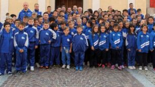 Albiate: una foto di atleti e allenatori di Azzura degli anni scorsi