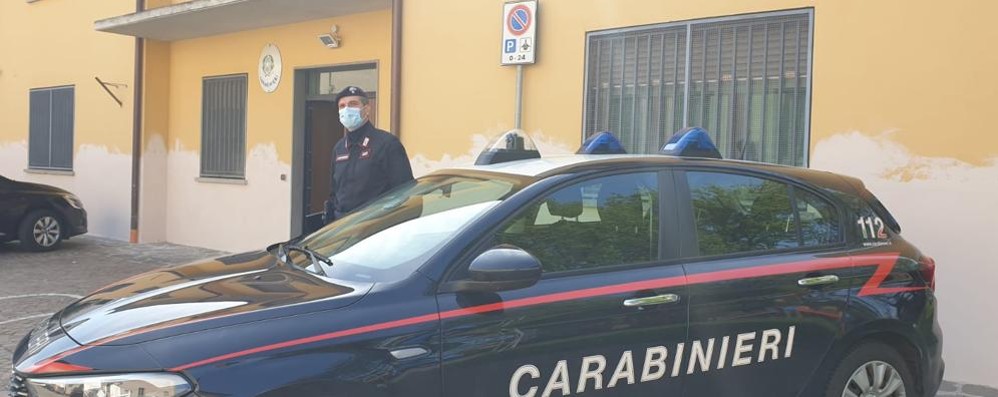 La stazione dei carabinieri di Castelverde (Cremona)