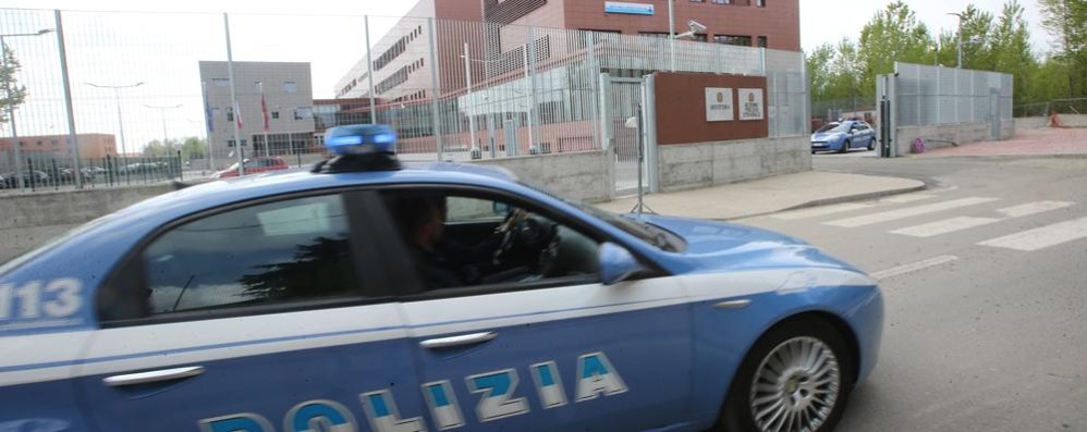 Una pattuglia della polizia di stato di Monza