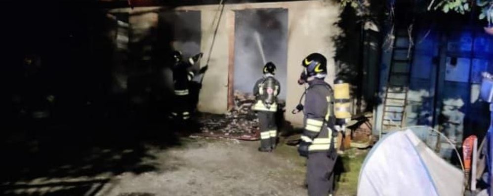 Desio incendio cascinale