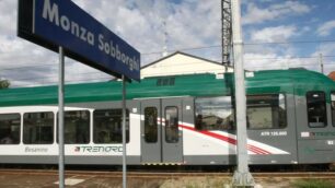 Un treno della linea del Besanino