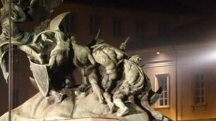 Il monumento ai caduti di piazza Trento e Trieste a Monza