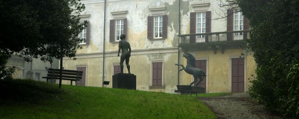 Le statue di Sassu a Villa FIlippini