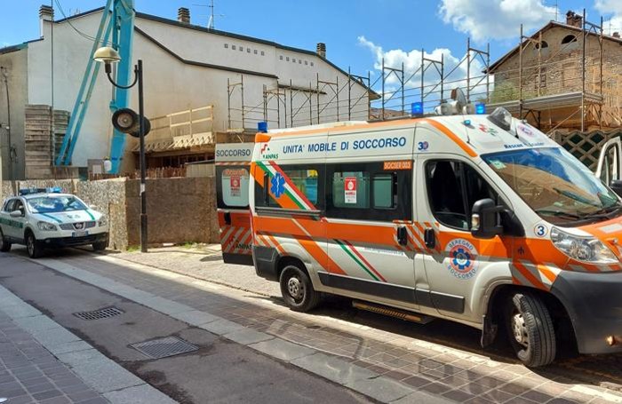 Verano Brianza incidente lavoro precipitato in cantiere