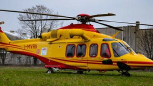 Il ferito è stato trasferito all’ospedale di Varese con l’elicottero