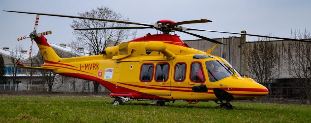 Il ferito è stato trasferito all’ospedale di Varese con l’elicottero