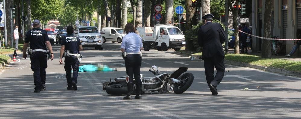 Monza Incidente stradale via Foscolo Alfieri