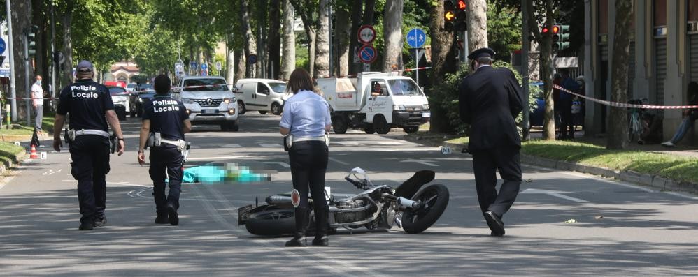 Monza Incidente stradale via Foscolo Alfieri