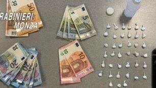 La droga e il denaro sequestrati