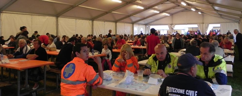 Biassono - Festa Campagnola: una foto d’archivio della trentesima edizione eorganizzata dal Comitato maria letizia Verga gruppo Costa Alta.