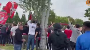 Serie B: la carica dei tifosi prima di Monza-Brescia