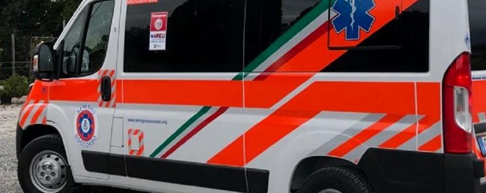 Sul posto si è portata un’ambulanza