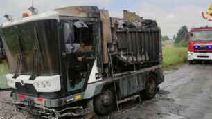 Il mezzo interessato dall’incendio
