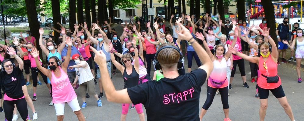 Le donne che si sono ritrovate in piazza