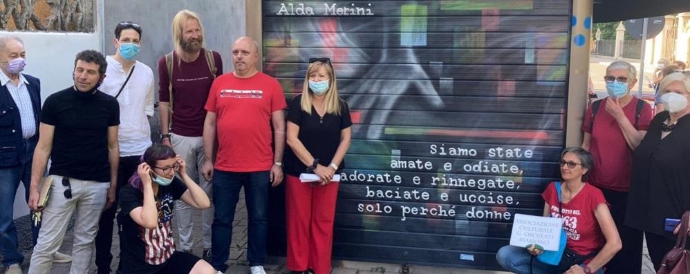 Foto di gruppo con associazione Osculati, Anpi e sindacati pensionati