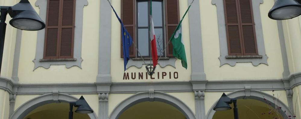 Caponago - Municipio