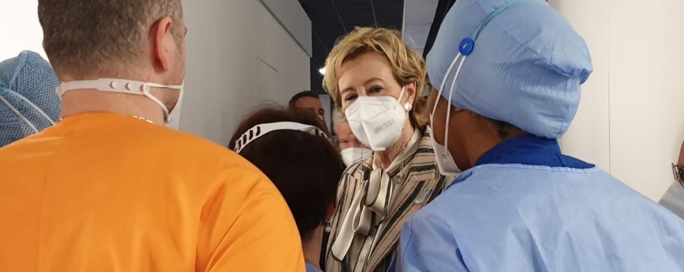 Vaccini Letizia Moratti in visita al centro vaccinale nel Polaris di Carate Brianza